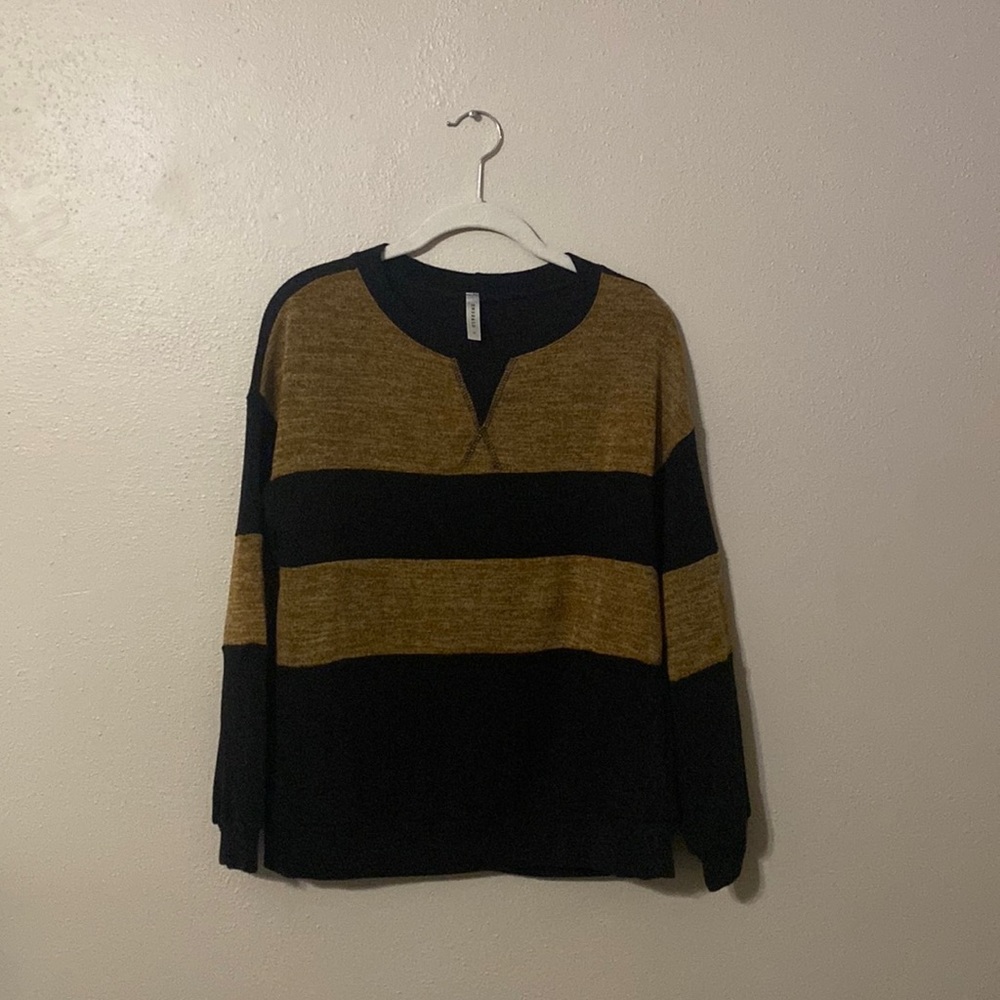 Emerald Long Sleeve Top Size Small